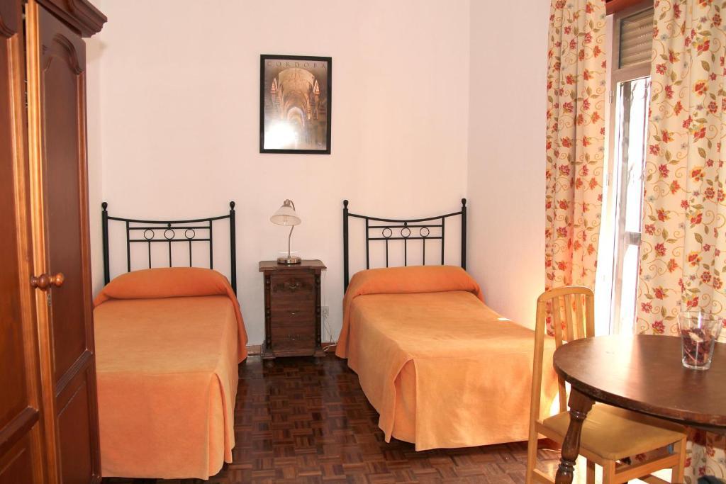 Pension Catedral Sevilla Ruang foto